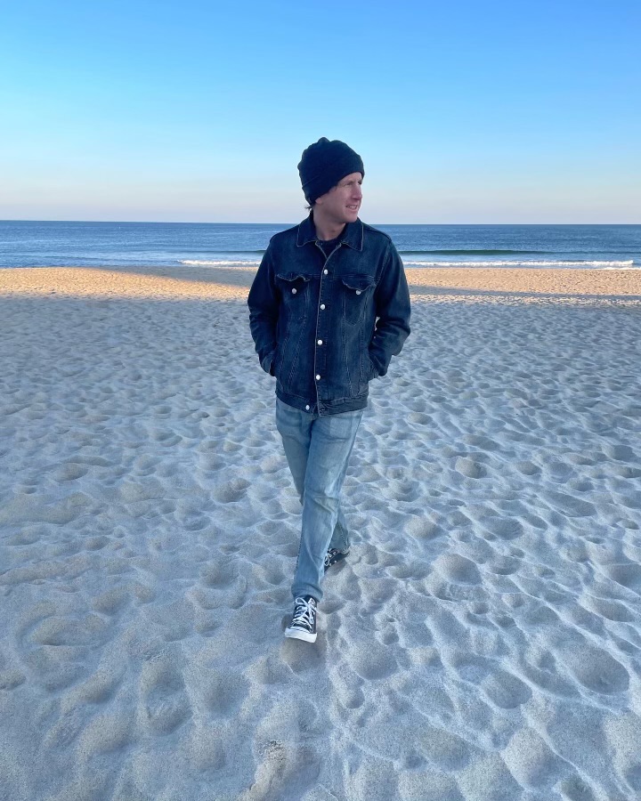 42CCC33B-1B03-4851-B746-551A56604796